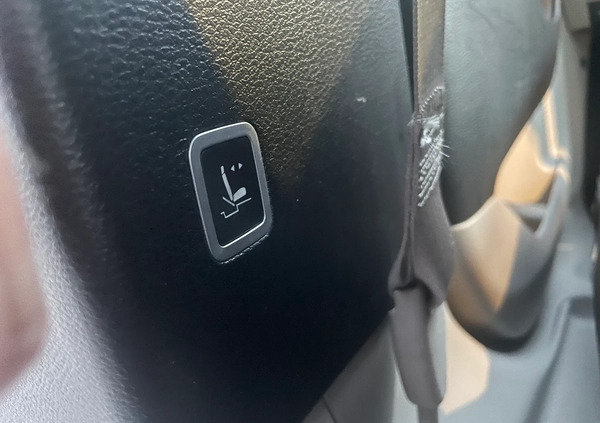 Chrysler Pacifica cena 86900 przebieg: 171400, rok produkcji 2018 z Warszawa małe 436